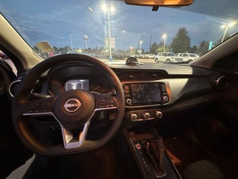 Used 2023 Nissan Kicks SV FWD image 11
