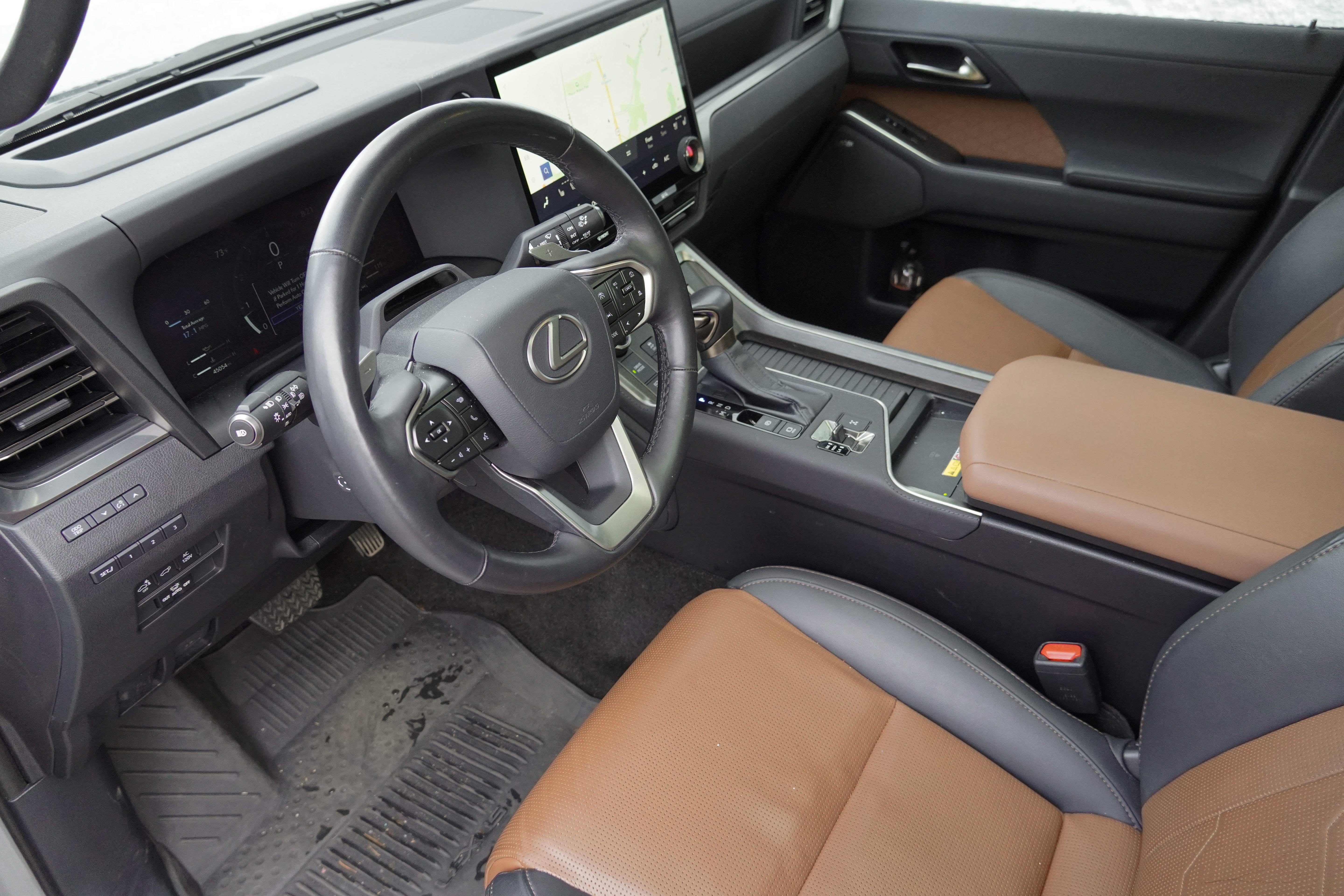 Used 2024 Lexus GX 550 w/ Accessory Package (Z1) AWD/4WD image 27