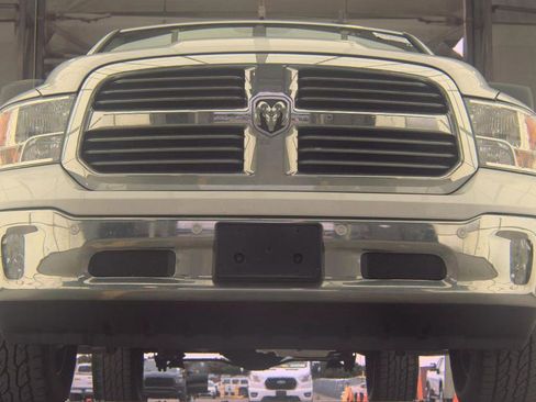 Used 2018 RAM 1500 Big Horn AWD/4WD image 3