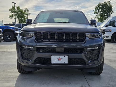 New 2026 Jeep Grand Cherokee Limited AWD/4WD image 5