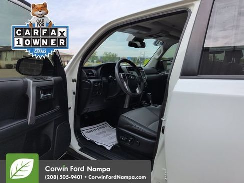 Used 2021 Toyota 4Runner SR5 Premium w/ Moonroof Package AWD/4WD image 9