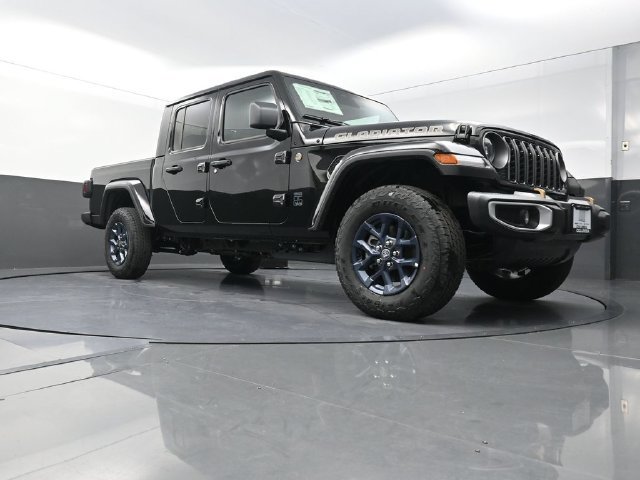 New 2026 Jeep Gladiator Sport AWD/4WD image 18