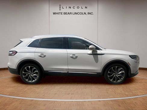 Used 2022 Lincoln Nautilus Reserve w/ Equipment Group 201A FWD image 4