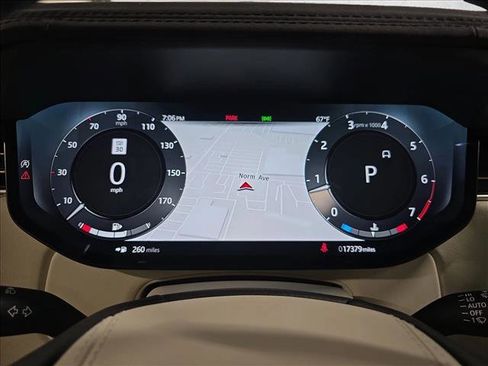 Used 2023 Land Rover Range Rover Long Wheelbase SE image 21