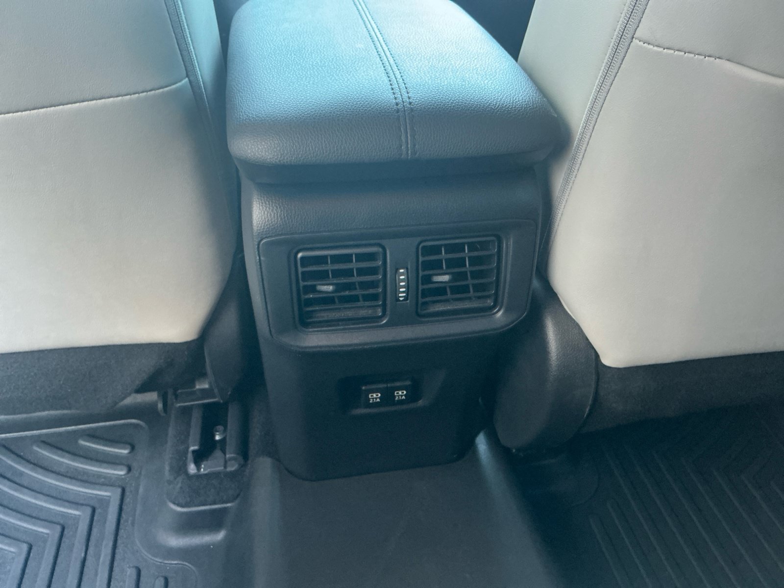 Certified 2021 Toyota RAV4 Limited FWD image 32