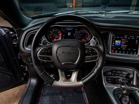 Used 2021 Dodge Challenger SRT Hellcat image 14