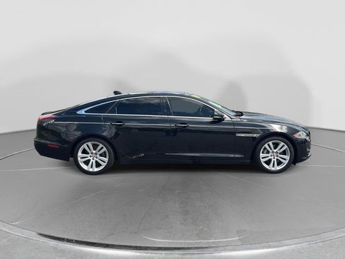 Used 2018 Jaguar XJ L Portfolio RWD image 7