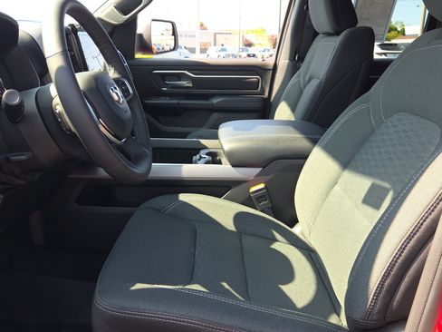 Used 2025 RAM 1500 Big Horn AWD/4WD image 18