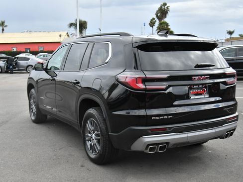 Used 2025 GMC Acadia Elevation image 6
