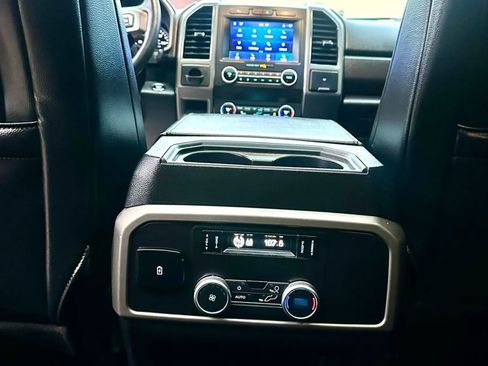 Used 2020 Ford Expedition XLT w/ Black Accent Package RWD image 46