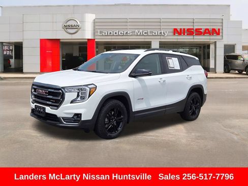 Used 2024 GMC Terrain AT4 AWD/4WD image 9