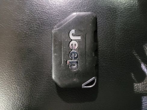 Used 2019 Jeep Wrangler Unlimited Sport AWD/4WD image 32