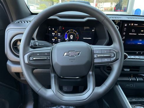 New 2026 Chevrolet Colorado Trail Boss AWD/4WD image 14