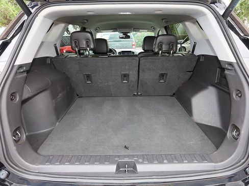 Used 2020 GMC Terrain SLT w/ Preferred Package image 17