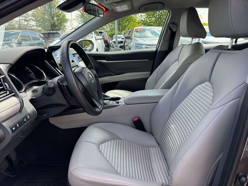 Used 2023 Toyota Camry SE AWD/4WD image 16