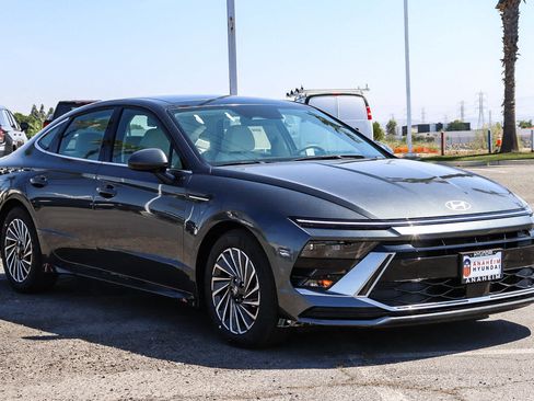 New 2026 Hyundai Sonata SEL FWD image 3