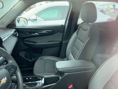 Used 2025 Chevrolet TrailBlazer LT image 7