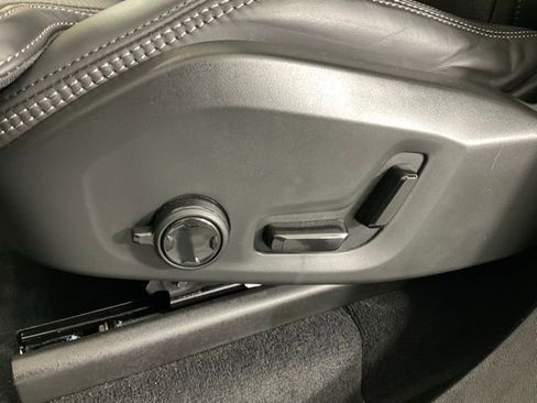 Used 2025 Volvo XC90 B6 Ultra w/ Protection Package image 29