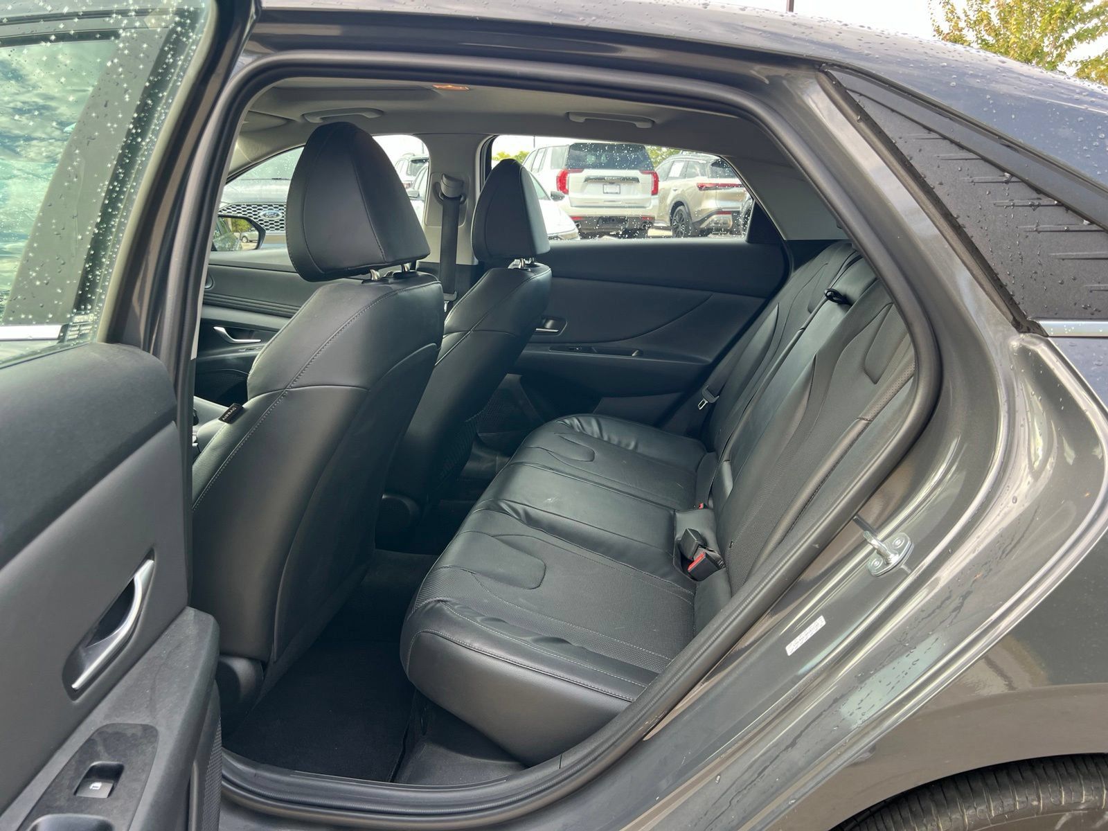 Certified 2023 Hyundai Elantra Limited w/ Preferred Accessory Package FWD image 17