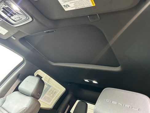 Used 2021 GMC Sierra 1500 Denali w/ Driver Alert Package II image 38