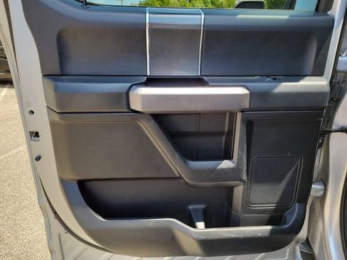 Used 2018 Ford F150 XLT w/ Equipment Group 302A Luxury AWD/4WD image 15