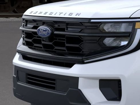 New 2026 Ford Expedition Max Active RWD image 17