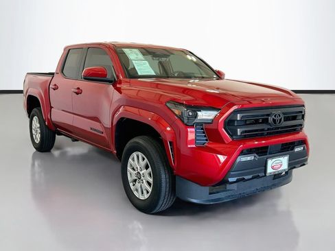 Used 2026 Toyota Tacoma SR5 AWD/4WD image 3