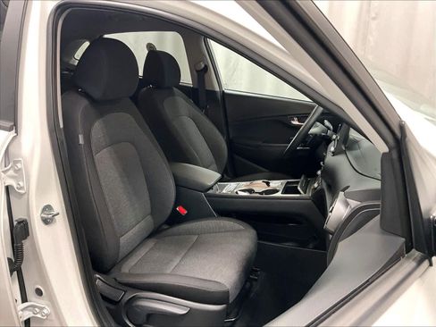 Used 2023 Hyundai Kona SE w/ Cargo Package image 11