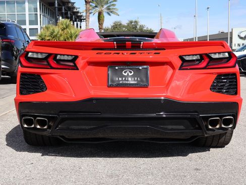 Used 2024 Chevrolet Corvette Stingray Convertible w/ 1LT image 9