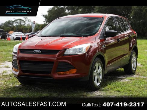 Used 2015 Ford Escape S FWD image 1