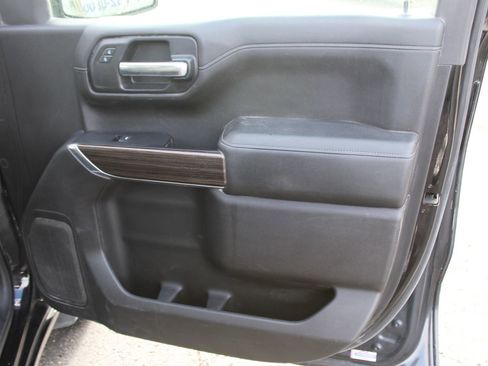 Used 2020 Chevrolet Silverado 1500 RST image 12