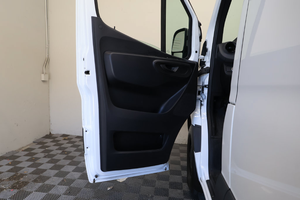 Used 2023 Mercedes-Benz Sprinter 2500 image 16