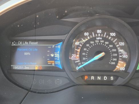 Used 2017 Ford Edge SEL w/ Equipment Group 201A AWD/4WD image 17