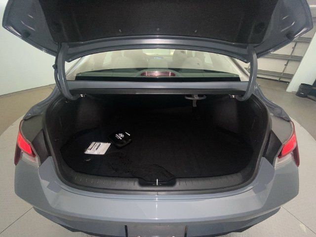Used 2022 Hyundai Elantra SEL w/ Preferred Accessory Package FWD image 22