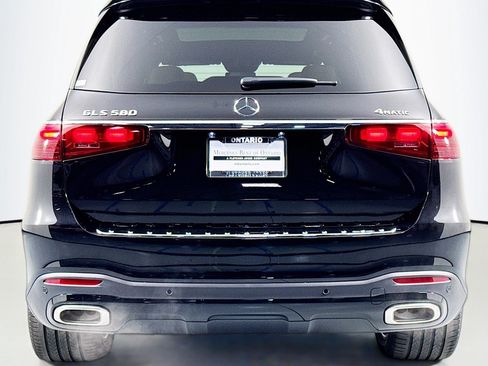 New 2026 Mercedes-Benz GLS 580 4MATIC image 3