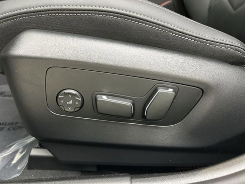 New 2025 BMW 530i xDrive image 13