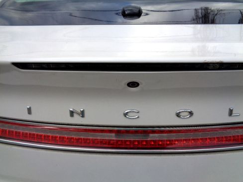 Used 2013 Lincoln MKZ image 13