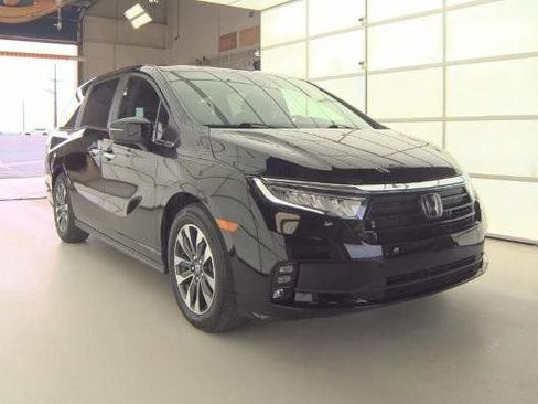 Used 2024 Honda Odyssey EX-L image 1