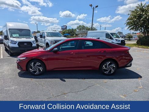 Used 2025 Hyundai Elantra Sport FWD image 8