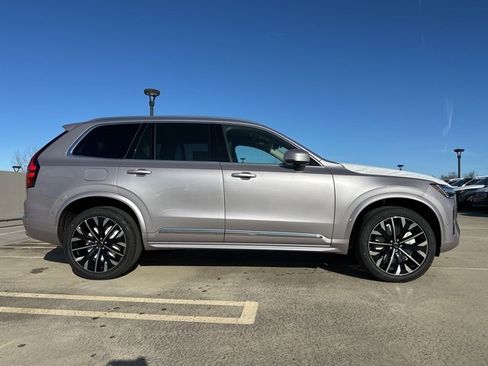 New 2026 Volvo XC90 B6 Plus image 8