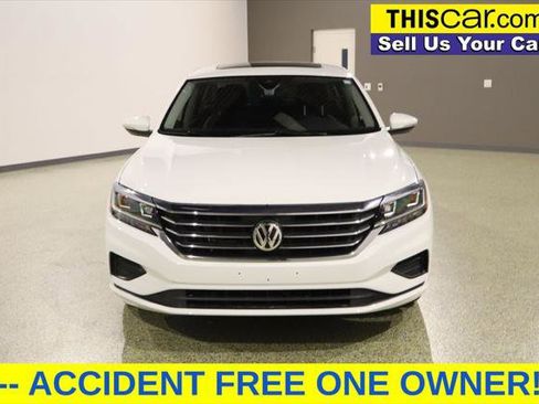Used 2021 Volkswagen Passat 2.0T SE w/ Luggage Net & Mats Package FWD image 3