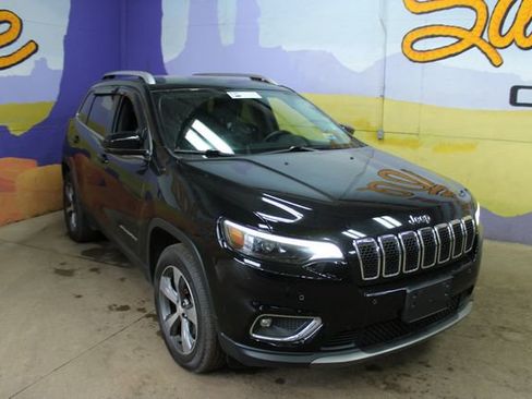 Used 2019 Jeep Cherokee Limited w/ Luxury Group AWD/4WD image 2