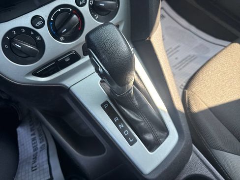 Used 2014 Ford Focus SE FWD image 22