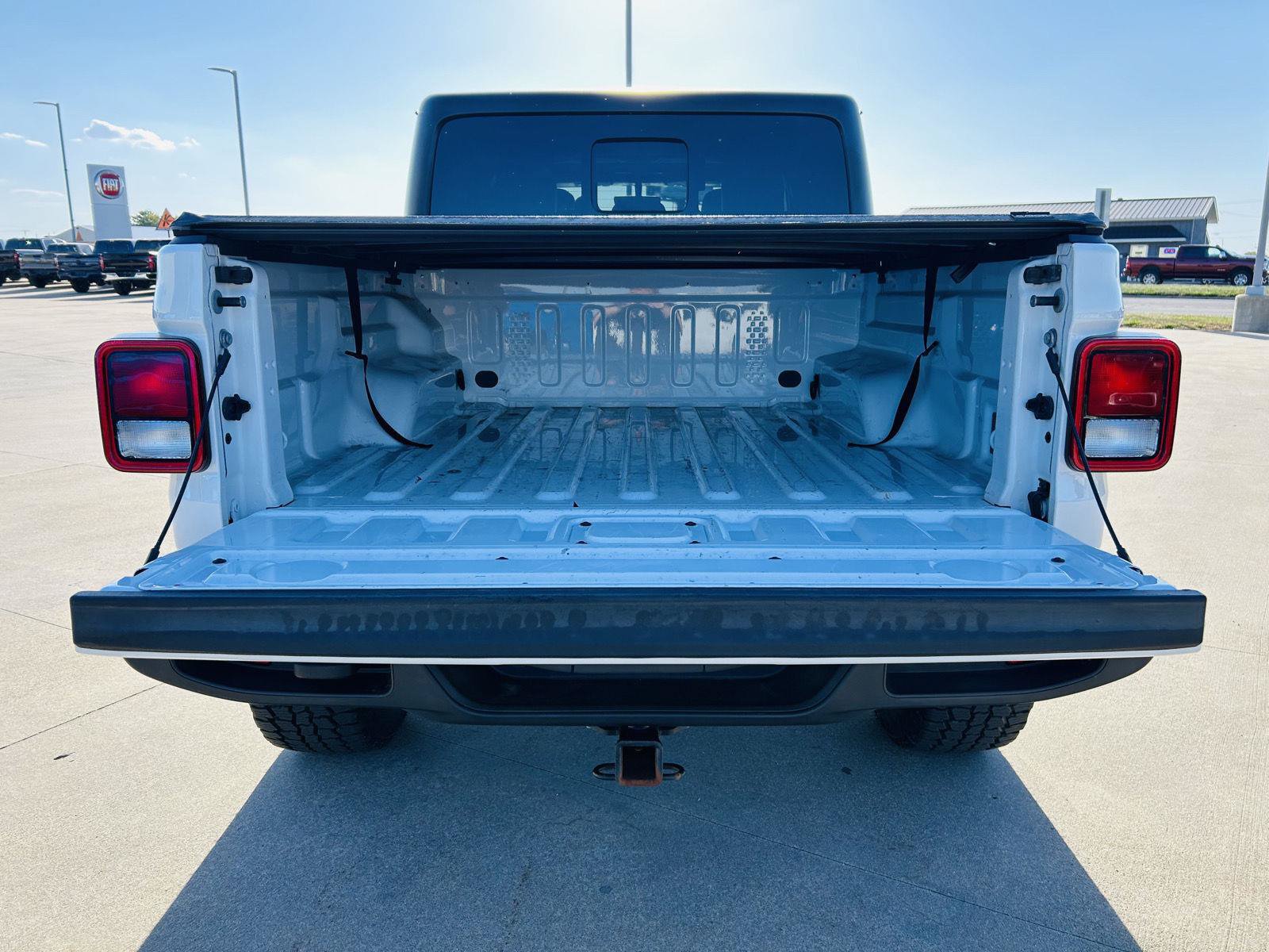 Used 2020 Jeep Gladiator Overland AWD/4WD image 24