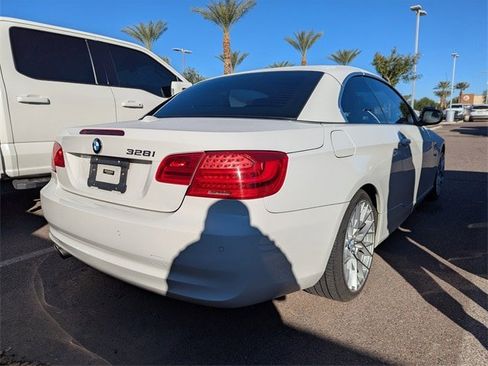 Used 2013 BMW 328i Convertible image 4