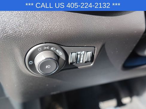 Used 2024 Jeep Compass Latitude image 33