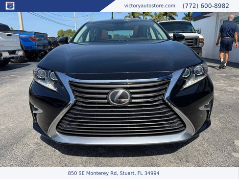 Used 2018 Lexus ES 350 w/ Luxury Package w/Wood Trim FWD image 8