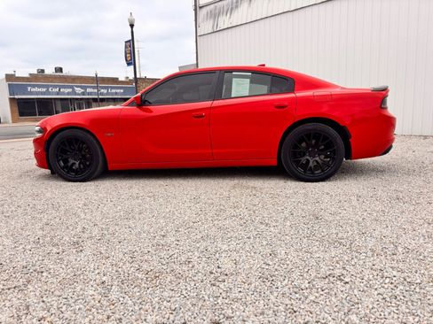Used 2018 Dodge Charger R/T image 11