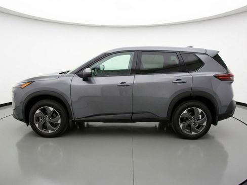 Used 2025 Nissan Rogue SV image 5