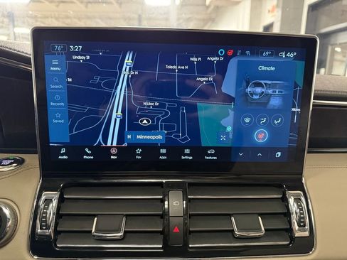 Used 2024 Lincoln Navigator Reserve AWD/4WD image 12